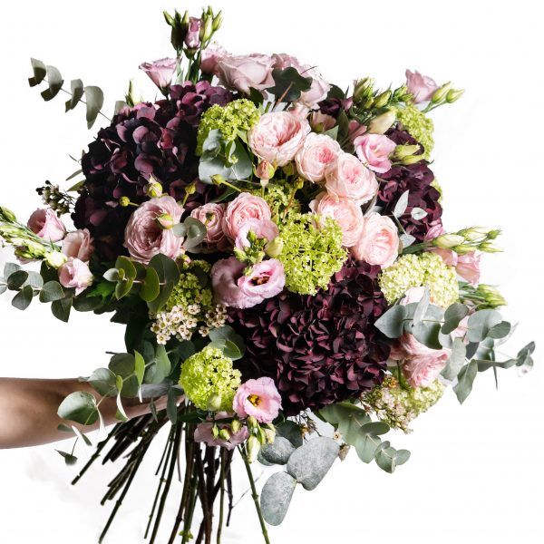 Bouquet ortensie e roselline da giardino Eredi Bagatin consegna a domicilio con cosaporto.it