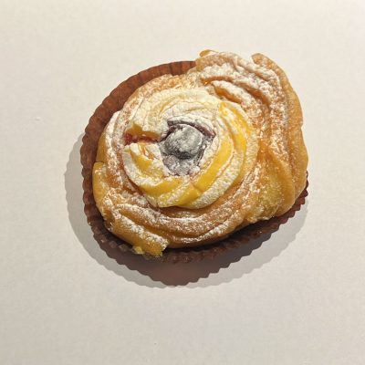 Zeppole Crema e Amarena di Caffè Roscioli 1